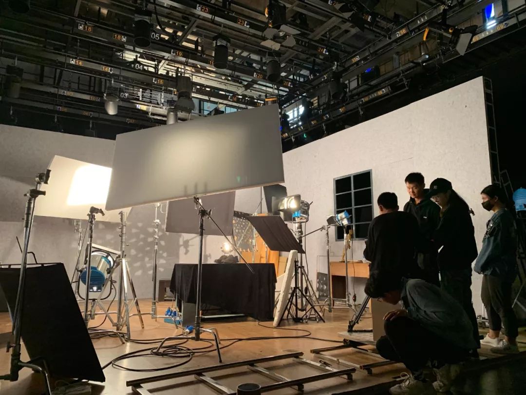 苏州影视器材租赁灯光器材摄影机摄影棚出租